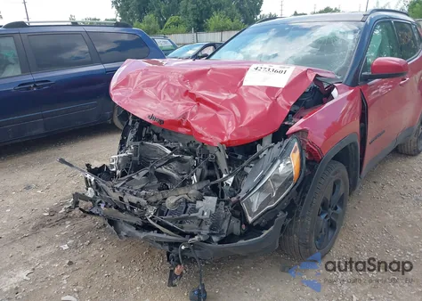 2018 Jeep Compass Altitude 4X4 z USA, uszkodzony, nr VIN 3C4NJDBB8JT304061